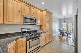 585 E Wyngate Pointe Ln, Draper, UT 84020 - Photo 7