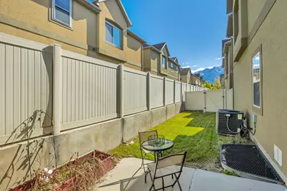 585 E Wyngate Pointe Ln, Draper, UT 84020 - Photo 25