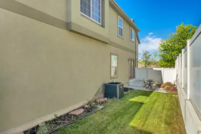 585 E Wyngate Pointe Ln, Draper, UT 84020 - Photo 25