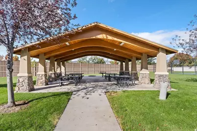 585 E Wyngate Pointe Ln, Draper, UT 84020 - Photo 29