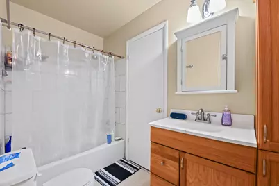 7445 Rich Way E, Cottonwood Heights, UT 84121 - Photo 17