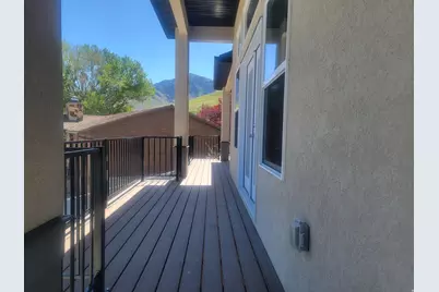 326 E Sage Cir S, Tooele, UT 84074 - Photo 7