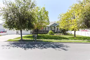 59 Keel Ct, Stansbury Park, UT 84074 - Photo 3
