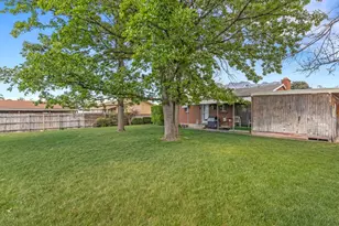 7168 S 1700 E, Cottonwood Heights, UT 84121 - Photo 27