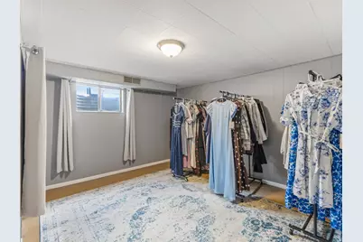 7168 S 1700 E, Cottonwood Heights, UT 84121 - Photo 23