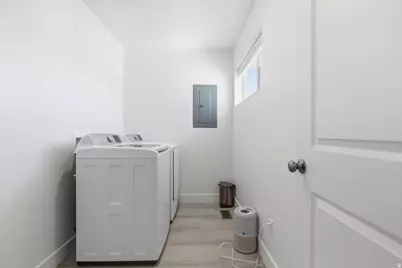 1388 E 380 S, Hyrum, UT 84319 - Photo 19
