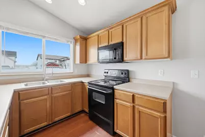2575 S Athena Dr, Magna, UT 84044 - Photo 9