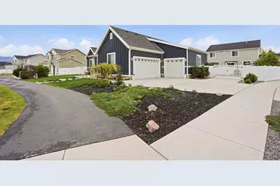 726 S School House Rd E, Saratoga Springs, UT 84045 - Photo 3