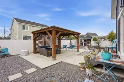 726 S School House Rd E, Saratoga Springs, UT 84045 - Photo 31