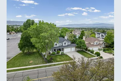 1554 E Buttercup Dr, Sandy, UT 84092 - Photo 17