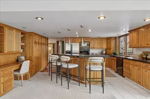 9725 S Ruskin Circle, Sandy, UT 84092 - Photo 15