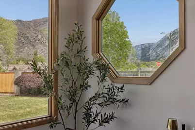 9725 S Ruskin Cir, Sandy, UT 84092 - Photo 21
