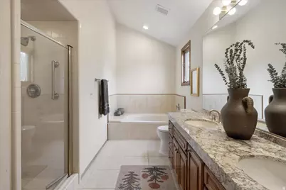 9725 S Ruskin Cir, Sandy, UT 84092 - Photo 33