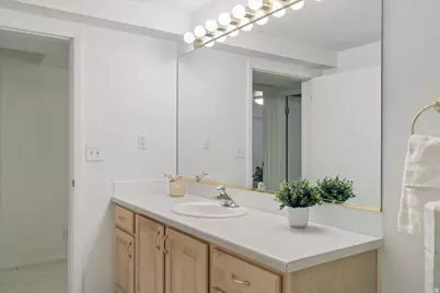 9725 S Ruskin Cir, Sandy, UT 84092 - Photo 49