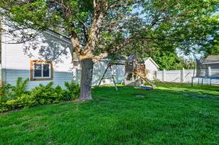 2790 E 25 S, Layton, UT 84040 - Photo 41