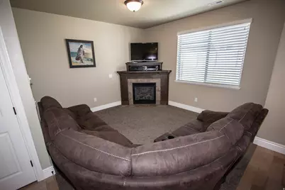 121 E 780 S, Smithfield, UT 84335 - Photo 5