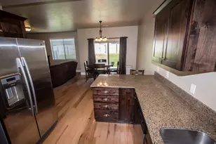 121 E 780 S, Smithfield, UT 84335 - Photo 9