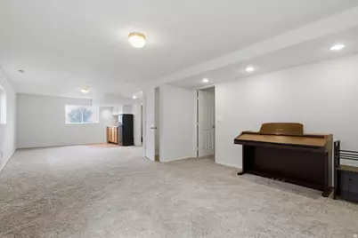 6822 S High Bluff Dr W, West Jordan, UT 84081 - Photo 21