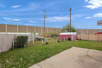 1345 S Valhalla Dr E, Clearfield, UT 84015 - Photo 33
