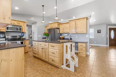 495 N 300 W, Moroni, UT 84646 - Photo 5