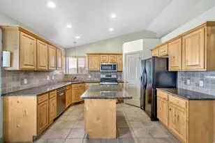 7074 S Rialto Way, West Jordan, UT 84081 - Photo 3