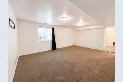 1095 N 2925 W, Layton, UT 84041 - Photo 15