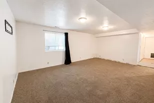 1095 N 2925 W, Layton, UT 84041 - Photo 15