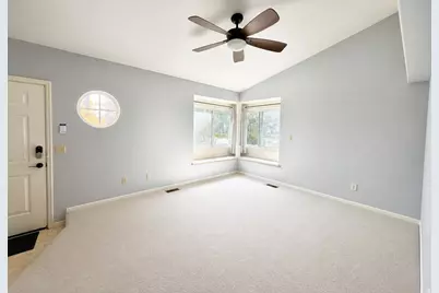 1095 N 2925 W, Layton, UT 84041 - Photo 7