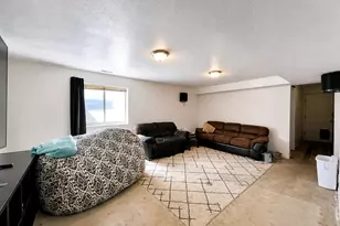 1095 N 2925 W, Layton, UT 84041 - Photo 15