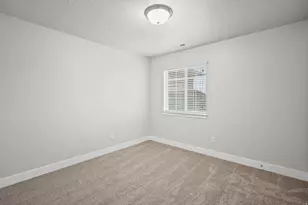 7549 N Hutch Ln, Eagle Mountain, UT 84005 - Photo 11