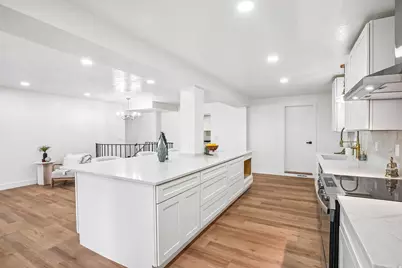 7312 S 2980 E, Cottonwood Heights, UT 84121 - Photo 15