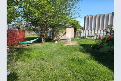 8808 S Oxford Cir W, Sandy, UT 84070 - Photo 15