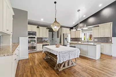 2433 W Saddle Horn Cir S, Bluffdale, UT 84065 - Photo 19