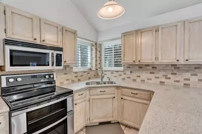 8752 S Alta Cove Dr, Sandy, UT 84093 - Photo 7