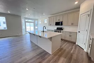 983 W Motor Vu Dr, Riverdale, UT 84405 - Photo 11