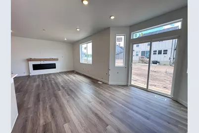 983 W Motor Vu Dr #208, Riverdale, UT 84405 - Photo 11