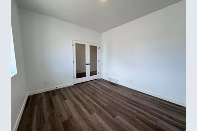983 W Motor Vu Dr #208, Riverdale, UT 84405 - Photo 5