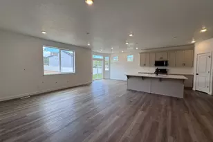983 W Motor Vu Dr, Riverdale, UT 84405 - Photo 17