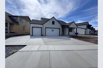 983 W Motor Vu Dr #208, Riverdale, UT 84405 - Photo 1