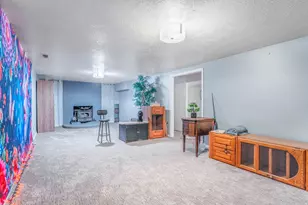 1058 S 1075 E, Clearfield, UT 84015 - Photo 9