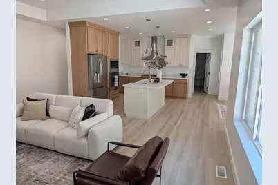 2563 E 2250 N, Layton, UT 84040 - Photo 3