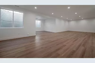 2563 E 2250 N, Layton, UT 84040 - Photo 19