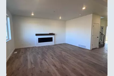 964 W Motor Vu Dr #215, Riverdale, UT 84405 - Photo 3