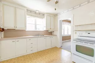 365 W 200 N, Logan, UT 84321 - Photo 13