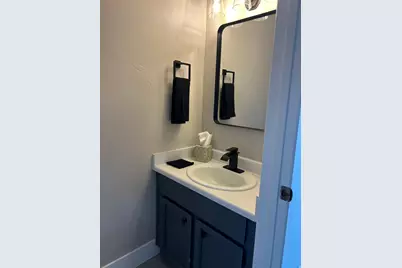 696 E Williamsburg Park Cir, Sandy, UT 84070 - Photo 17