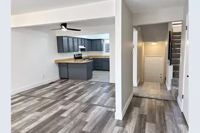 696 E Williamsburg Park Cir, Sandy, UT 84070 - Photo 13