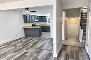 696 E Williamsburg Park Circle, Sandy, UT 84070 - Photo 13