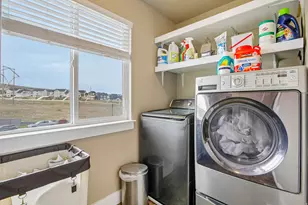 8761 N Durham Ct, Eagle Mountain, UT 84005 - Photo 21