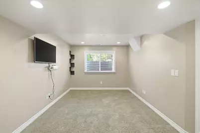 958 E 2100 N, North Logan, UT 84341 - Photo 23