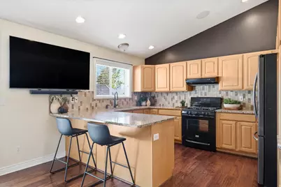 958 E 2100 N, North Logan, UT 84341 - Photo 9